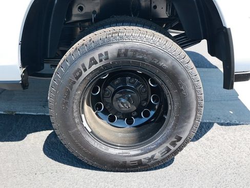 New 2026 RAM 3500 Big Horn AWD/4WD image 10