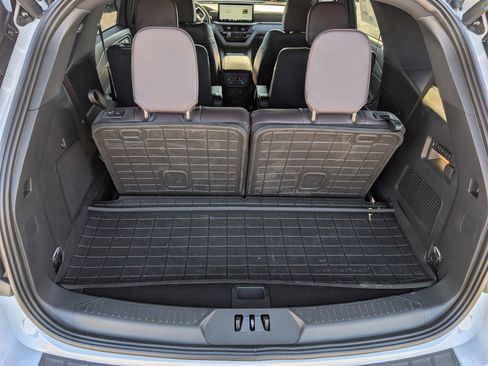 New 2026 Ford Explorer Platinum image 14