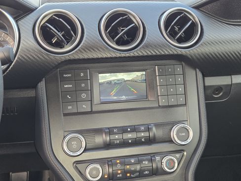 Certified 2022 Ford Mustang Coupe image 25