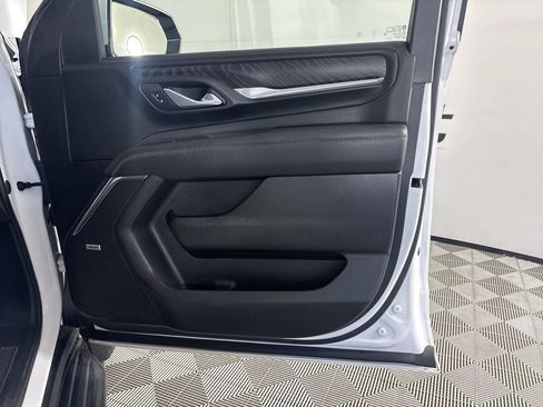 Used 2024 GMC Yukon Denali image 30