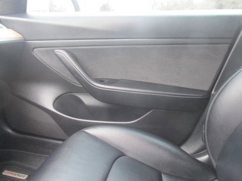 Used 2020 Tesla Model 3 image 46