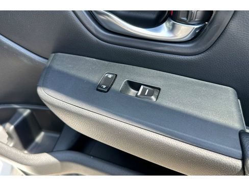 Used 2025 Honda Pilot Touring image 23