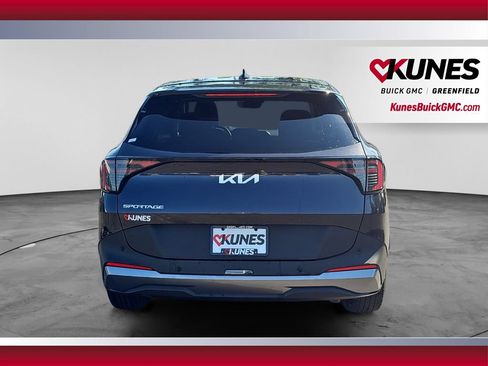 Used 2026 Kia Sportage LX FWD image 9