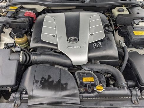 Used 2005 Lexus SC 430 Convertible RWD image 18