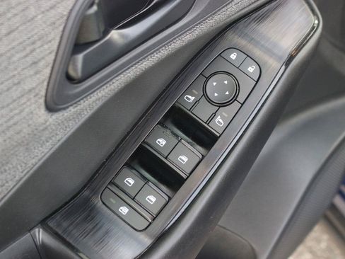 Used 2023 Nissan Rogue S AWD/4WD image 13