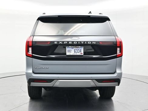 Used 2025 Ford Expedition Platinum w/ Driver's Package AWD/4WD image 6