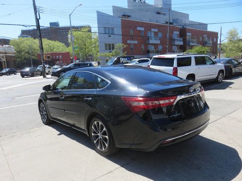 Used 2018 Toyota Avalon XLE Plus w/ Protection Package FWD image 5
