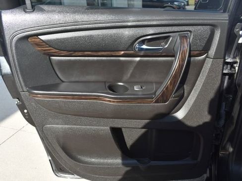 Used 2014 GMC Acadia Denali FWD image 36