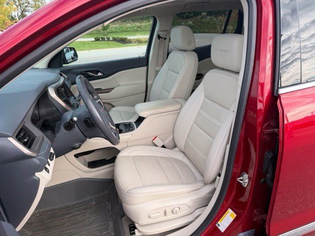 Used 2021 GMC Acadia Denali w/ Denali Ultimate Package AWD/4WD image 16