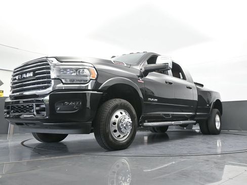 Used 2023 RAM 3500 Limited image 19