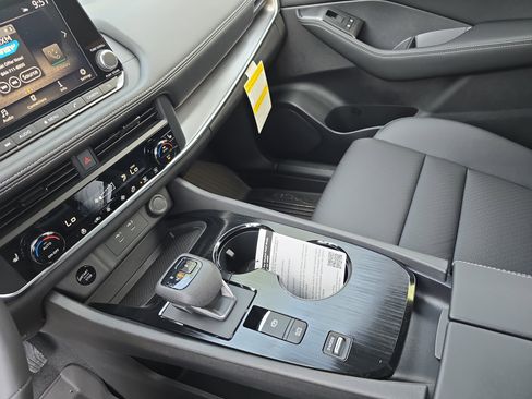 New 2026 Nissan Rogue SV FWD image 23