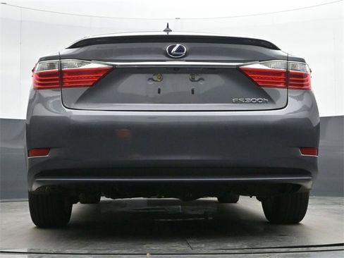Used 2013 Lexus ES 300h w/ Luxury Pkg image 13