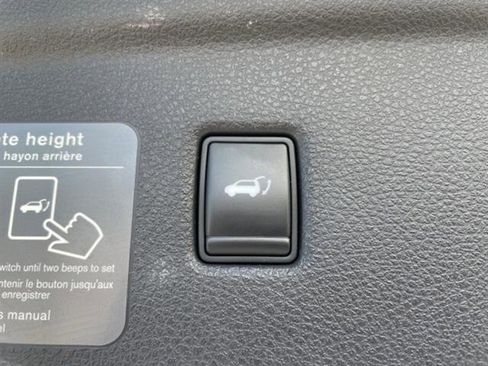 Used 2022 INFINITI QX50 Sensory image 13