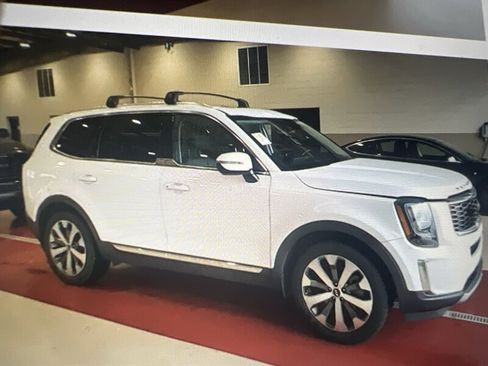 Used 2021 Kia Telluride EX w/ EX Premium Package AWD/4WD image 5