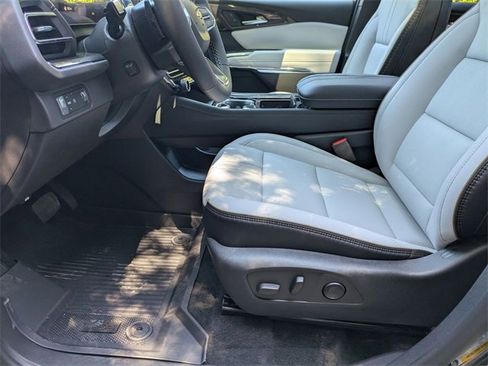 New 2026 Chevrolet Traverse High Country image 11