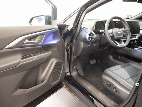 New 2026 Chevrolet Equinox EV LT FWD image 9