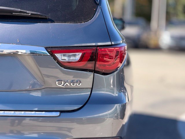 Used 2016 INFINITI QX60 Luxe w/ Premium Package AWD/4WD image 6