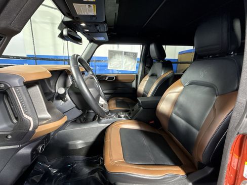 Used 2024 Ford Bronco Outer Banks image 13