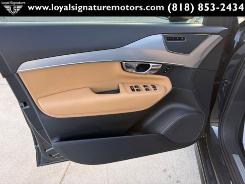 Used 2017 Volvo XC90 T6 Momentum w/ Vision Package AWD/4WD image 23