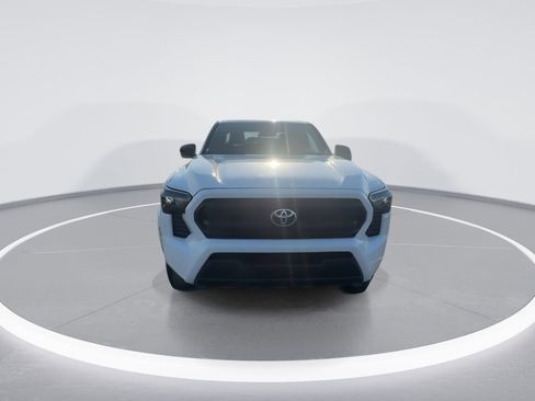 Used 2024 Toyota Tacoma SR image 3