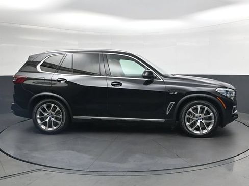 Used 2022 BMW X5 xDrive45e w/ Executive Package AWD/4WD image 3