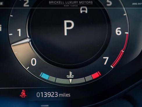 Used 2023 Land Rover Range Rover SE image 9