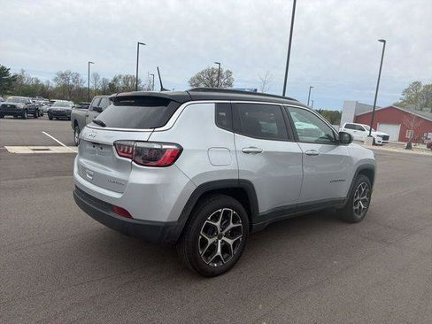 Certified 2025 Jeep Compass Limited AWD/4WD image 5
