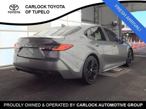 Used 2025 Toyota Camry SE w/ Convenience Package FWD image 4