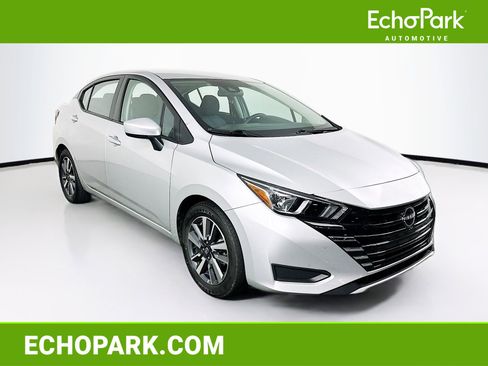 Used 2023 Nissan Versa SV image 1