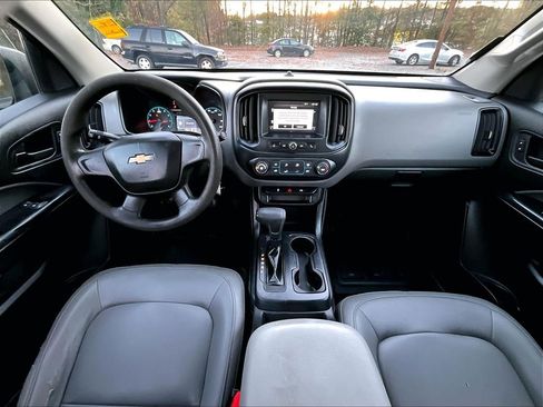 Certified 2018 Chevrolet Colorado W/T image 11