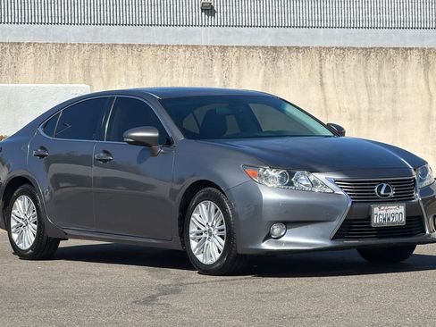 Used 2014 Lexus ES 350 w/ Premium Package FWD image 5