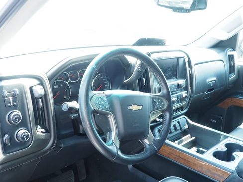 Used 2017 Chevrolet Silverado 1500 High Country AWD/4WD image 4