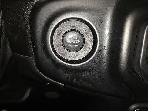 Used 2020 Jeep Gladiator Sport AWD/4WD image 20