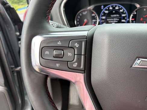 Used 2025 Chevrolet Blazer RS FWD image 27