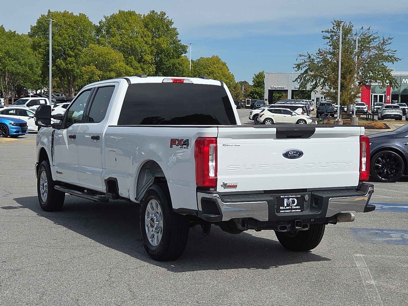 Used 2023 Ford F250 XLT w/ FX4 Off-Road Package AWD/4WD image 4
