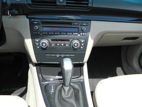 Used 2009 BMW 128i Convertible RWD image 19