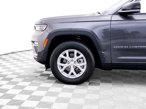 Used 2023 Jeep Grand Cherokee Limited AWD/4WD image 37