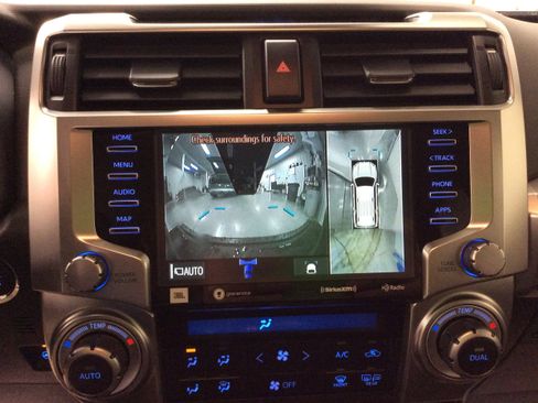 Used 2023 Toyota 4Runner Limited image 30