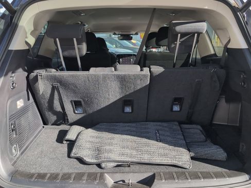 Used 2024 Subaru Ascent Premium w/ Convenience Package image 15