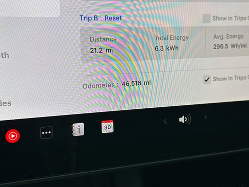 Used 2021 Tesla Model 3 Standard Range Plus image 23