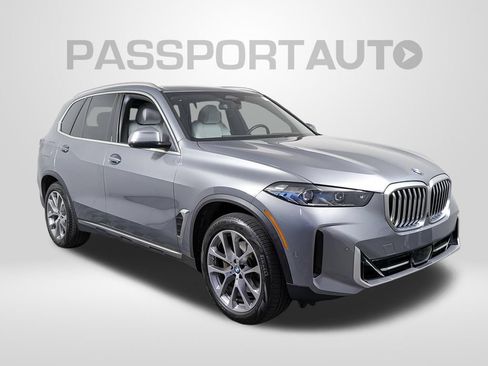Used 2024 BMW X5 xDrive40i w/ Premium Package AWD/4WD image 11