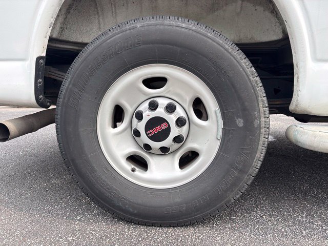 Used 2025 GMC Savana 2500 w/ Driver Convenience Package RWD image 20