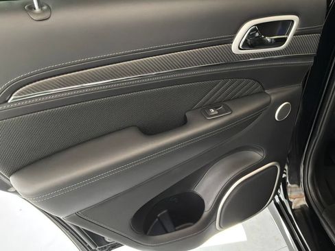 Used 2020 Jeep Grand Cherokee SRT AWD/4WD image 12