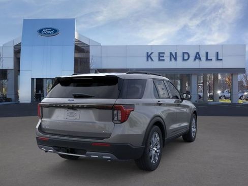 Used 2026 Ford Explorer Active w/ Active Comfort Package AWD/4WD image 8
