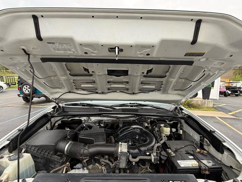 Used 2017 Toyota Tacoma TRD Sport w/ Premium & Technology Package AWD/4WD image 44