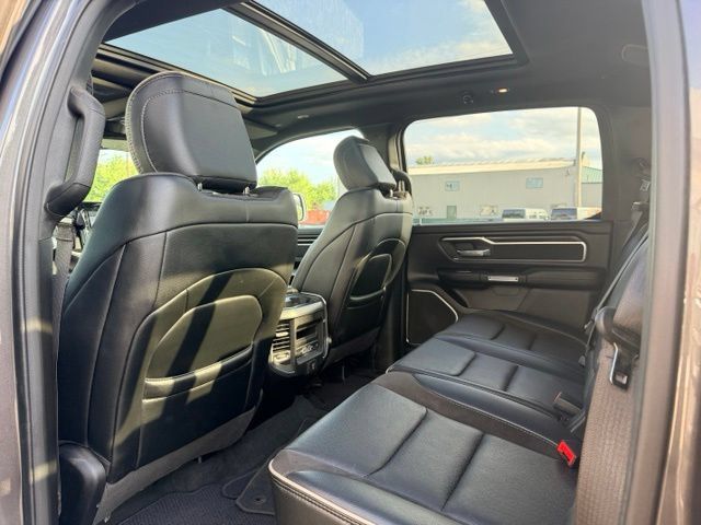 Used 2024 RAM 1500 Laramie AWD/4WD image 19