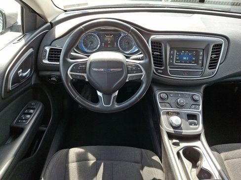 Used 2016 Chrysler 200 Limited w/ Convenience Group image 12