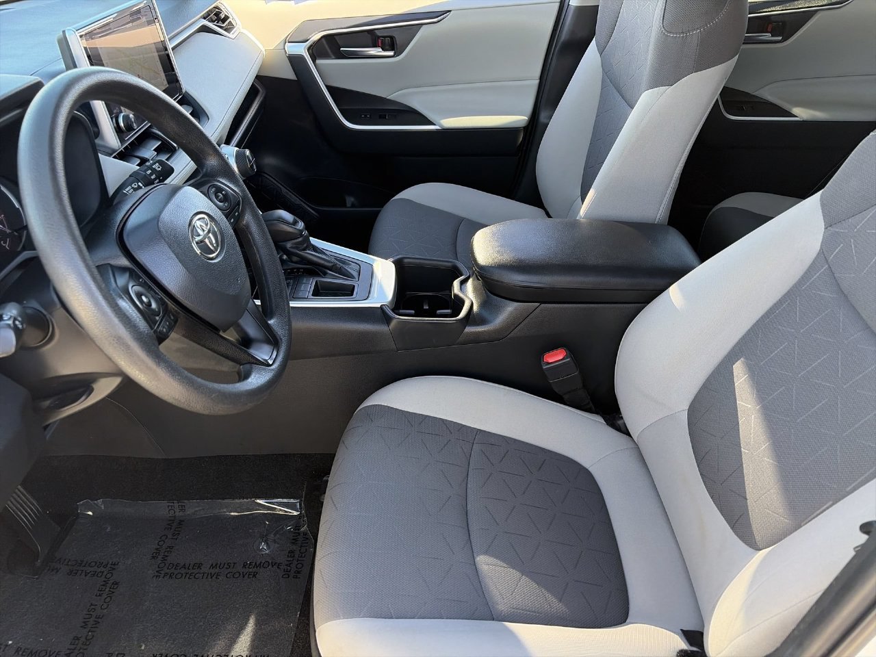 Used 2023 Toyota RAV4 XLE FWD image 18