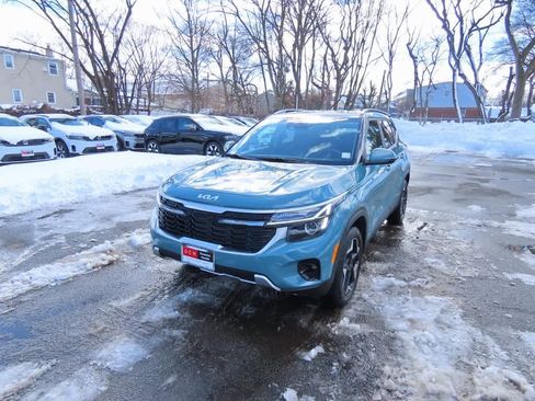 Used 2025 Kia Seltos EX image 1