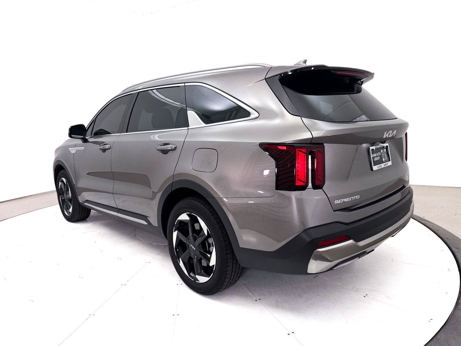 Used 2025 Kia Sorento EX FWD image 18